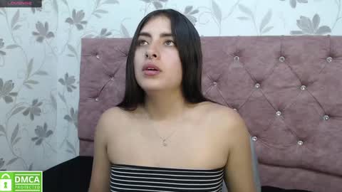 Snapshot of _emma_diamond_ chatting on 02-28-25, 06:31 Emma online show from 02-28-25, 06:31