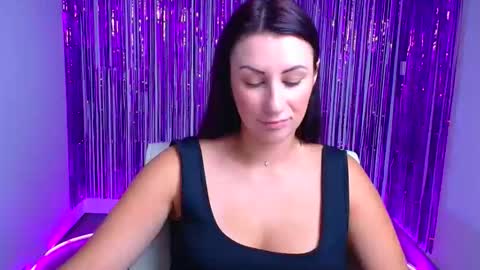 Snapshot of _emma_lay chatting on 09-11-25, 06:35 Emma online show from 09-11-25, 06:35