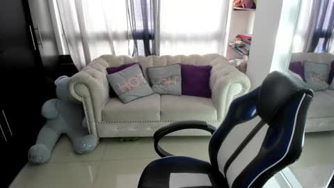 Snapshot of _emma_loyd_ chatting on 12-04-24, 08:18 Emma online show from 12-04-24, 08:18