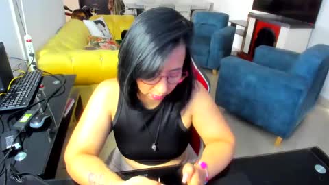 Snapshot of _emma_loyd_ chatting on 01-24-25, 09:05 Emma online show from 01-24-25, 09:05