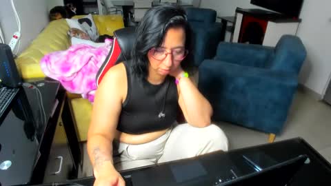 Snapshot of _emma_loyd_ chatting on 01-29-25, 12:54 Emma online show from 01-29-25, 12:54