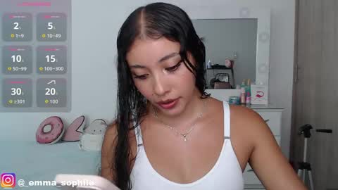 Snapshot of _emma_sophie chatting on 05-25-26, 08:04 Emma Sophie online show from 05-25-26, 08:04