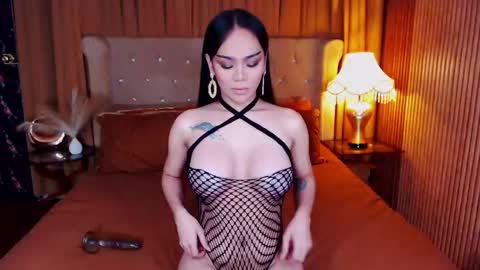 Snapshot of _empressvalerie_ chatting on 09-28-25, 08:58 _empressvalerie_ online show from 09-28-25, 08:58