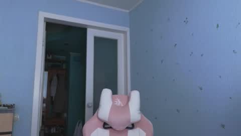 Sam  online show from 02-18-25, 05:42