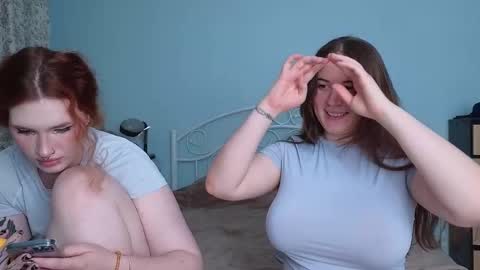 Snapshot of _enni__ chatting on 02-08-26, 02:09 Sam online show from 02-08-26, 02:09