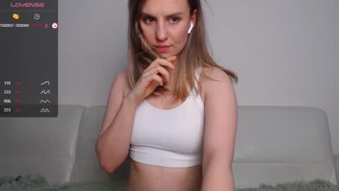 _esmeraldiyaa_ online show from 01-23-25, 12:04