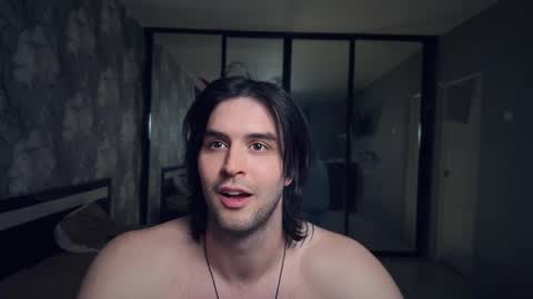 Snapshot of _fatrabbit chatting on 12-21-25, 03:08 Keanu online show from 12-21-25, 03:08