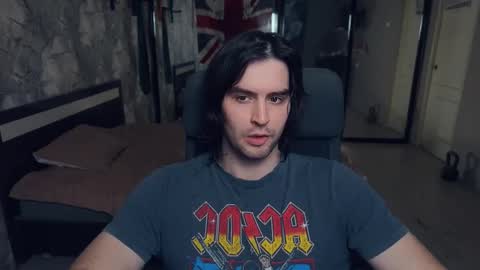 Snapshot of _fatrabbit chatting on 01-18-26, 02:54 Keanu online show from 01-18-26, 02:54