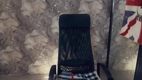 Snapshot of _fatrabbit chatting on 02-19-26, 01:18 Keanu online show from 02-19-26, 01:18