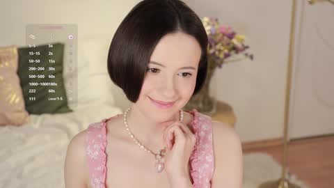 Snapshot of _female_essence_ chatting on 12-17-24, 01:18 Essie online show from 12-17-24, 01:18