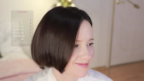 Snapshot of _female_essence_ chatting on 01-06-25, 12:48 Essie online show from 01-06-25, 12:48