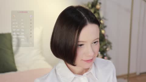 Snapshot of _female_essence_ chatting on 01-19-25, 03:08 Essie online show from 01-19-25, 03:08