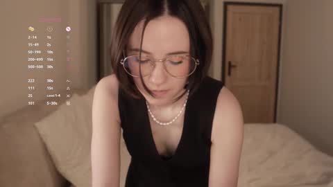 Essie  online show from 03-06-26, 07:21