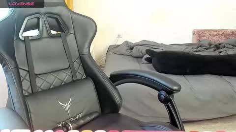 Alis online show from 10-11-25, 06:12