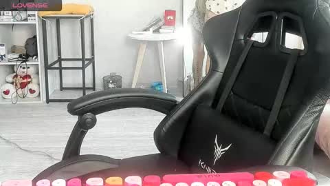 Alis online show from 10-29-25, 07:21