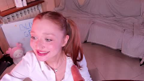 Snapshot of _fieryflash_ chatting on 12-14-24, 04:52 Lola 3 online show from 12-14-24, 04:52