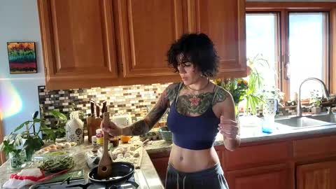 Snapshot of _frankie_rivers chatting on 02-25-25, 11:44 Frankie Rivers allmylinks online show from 02-25-25, 11:44