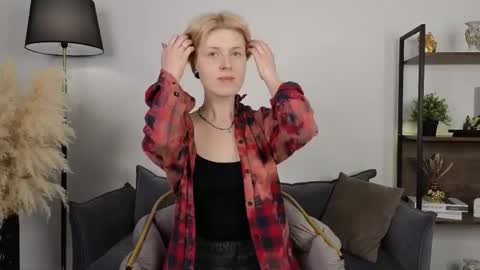 Snapshot of _freirene chatting on 02-28-26, 01:45 Iren online show from 02-28-26, 01:45