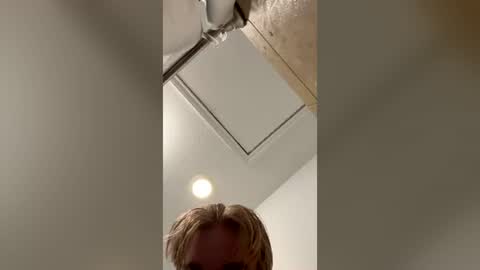 Snapshot of _frosty_69 chatting on 06-30-26, 04:19 _frosty_69 online show from 06-30-26, 04:19