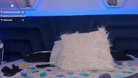 Snapshot of _giarose chatting on 02-05-25, 09:40 Gia Rose online show from 02-05-25, 09:40