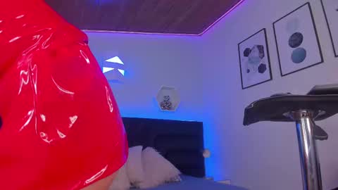 Snapshot of _giarose chatting on 02-22-25, 06:30 Gia Rose online show from 02-22-25, 06:30