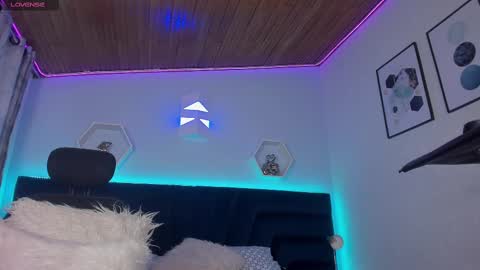 Snapshot of _giarose chatting on 03-03-25, 10:10 Gia Rose online show from 03-03-25, 10:10