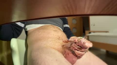 Ginger boy online show from 11-17-25, 03:40