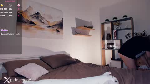 Snapshot of _golden_moon_ chatting on 02-10-25, 02:08 Rina online show from 02-10-25, 02:08