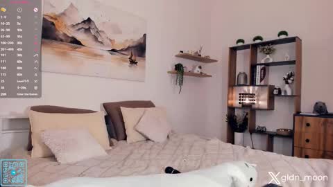 Snapshot of _golden_moon_ chatting on 09-22-25, 06:15 Rina online show from 09-22-25, 06:15