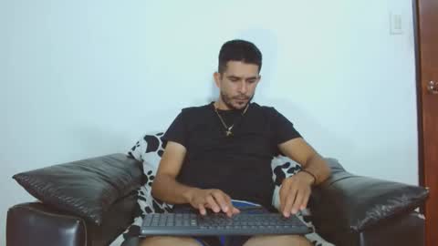 Snapshot of _grasshopper chatting on 03-02-26, 02:14 _grasshopper online show from 03-02-26, 02:14