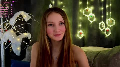 Snapshot of _green_green_ chatting on 01-05-25, 04:58 Milly online show from 01-05-25, 04:58