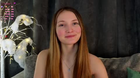 Snapshot of _green_green_ chatting on 01-10-25, 01:10 Milly online show from 01-10-25, 01:10