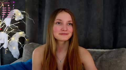 Snapshot of _green_green_ chatting on 01-14-25, 04:36 Milly online show from 01-14-25, 04:36