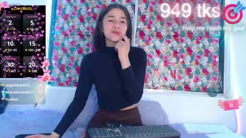 Gwen online show from 02-19-25, 07:50