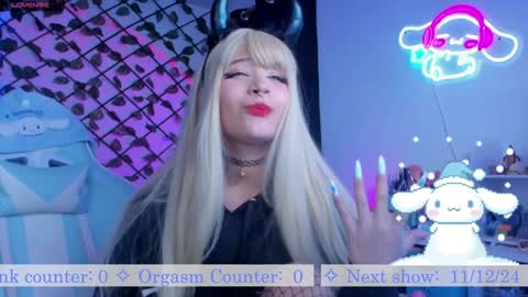 Snapshot of _heavenly_blue_ chatting on 12-11-24, 04:18 Bluey online show from 12-11-24, 04:18