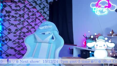 Snapshot of _heavenly_blue_ chatting on 12-15-24, 08:30 Bluey online show from 12-15-24, 08:30