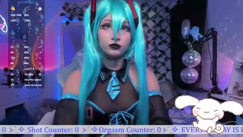 Snapshot of _heavenly_blue_ chatting on 10-11-25, 03:06 Bluey online show from 10-11-25, 03:06