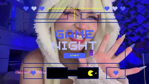 Snapshot of _heavenly_blue_ chatting on 10-15-25, 12:33 Bluey online show from 10-15-25, 12:33