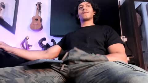 Heracles online show from 10-05-25, 03:43