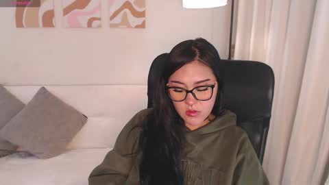 Bee. online show from 02-16-26, 09:33