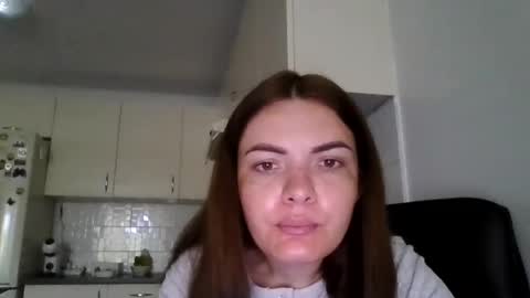 Snapshot of _hidden_frommymoom_ chatting on 06-27-26, 07:35 Criss4u online show from 06-27-26, 07:35