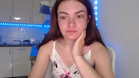 Snapshot of _hidden_frommymoom_ chatting on 07-23-26, 08:01 Criss4u online show from 07-23-26, 08:01