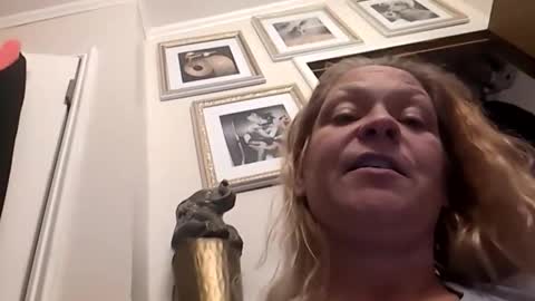 Snapshot of _hitgirly_ chatting on 03-01-26, 12:18 _hitgirly_ online show from 03-01-26, 12:18