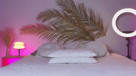 Holly online show from 12-21-24, 05:25