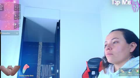 Snapshot of _honey1_ chatting on 09-24-25, 01:03 Honey online show from 09-24-25, 01:03