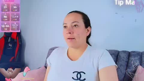 Snapshot of _honey1_ chatting on 10-04-25, 12:47 Honey online show from 10-04-25, 12:47