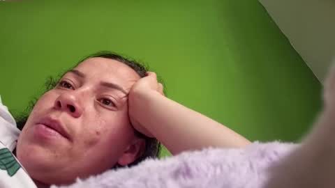 Snapshot of _honey1_ chatting on 10-07-25, 06:27 Honey online show from 10-07-25, 06:27