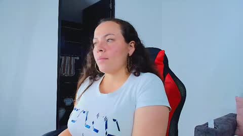 Snapshot of _honey1_ chatting on 10-10-25, 04:17 Honey online show from 10-10-25, 04:17