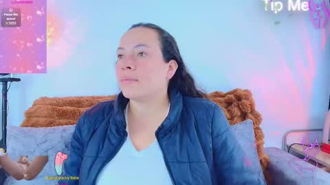 Snapshot of _honey1_ chatting on 11-11-25, 12:38 Honey online show from 11-11-25, 12:38