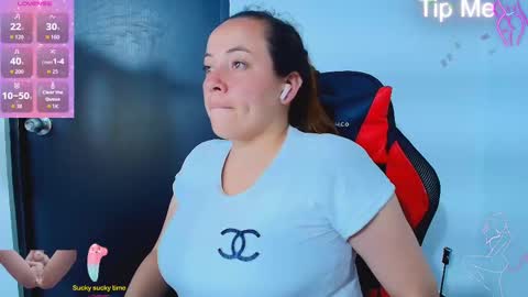 Snapshot of _honey1_ chatting on 11-18-25, 04:55 Honey online show from 11-18-25, 04:55